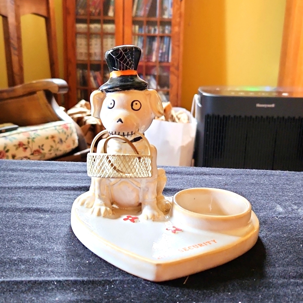 NIB Yankee Candle Boney Bunch Dog Ringbearer "Ring Security"